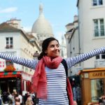 Happy,Beautiful,Girl,On,Montmartre,In,Paris