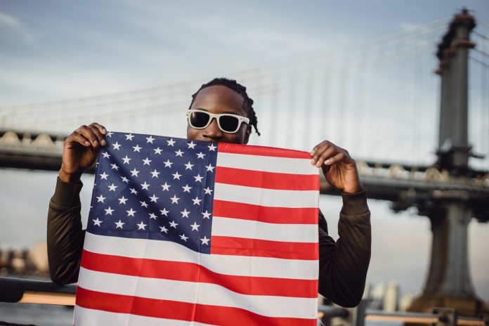 Hoy conocerás diez becas para estudiar en Estados Unidos y entrar por la puerta grande.